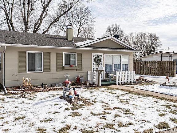 4th image of 2740 Birch Ave