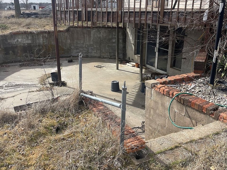 2nd image of 7660 N 3970th Rd