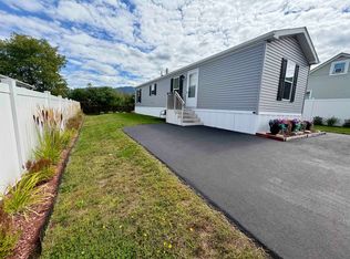 21 Union St, Gorham, NH 03581