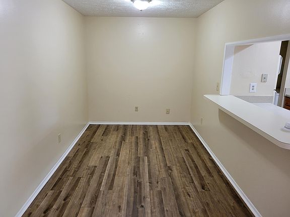 4th image of 4296 NW 21st Ave APT B