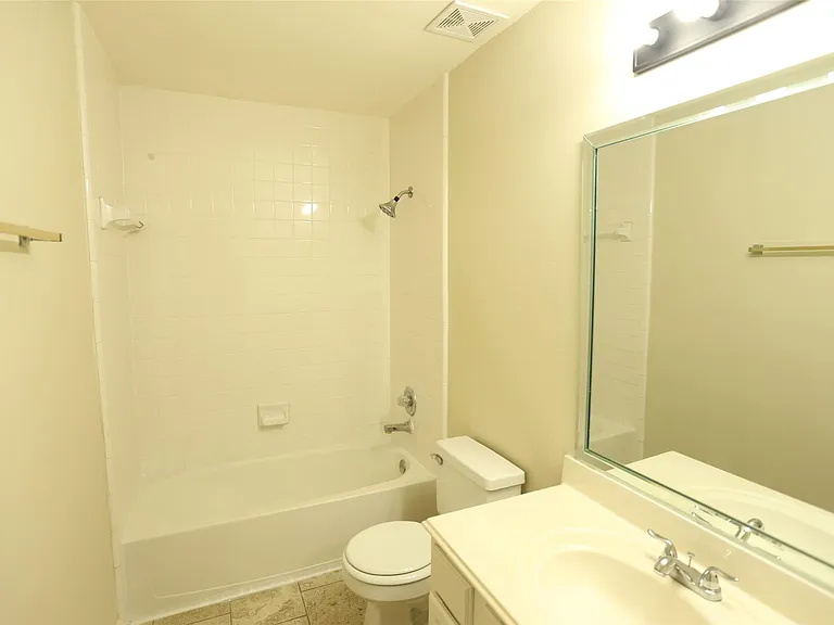 3327 Summerwood Ln — Photo 24