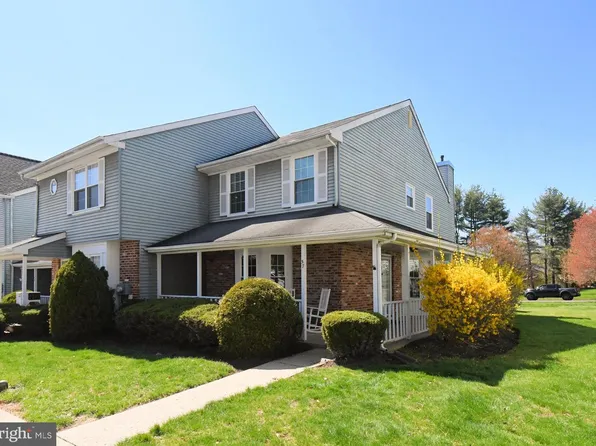 57 Ardsley Ct, Newtown, PA 18940