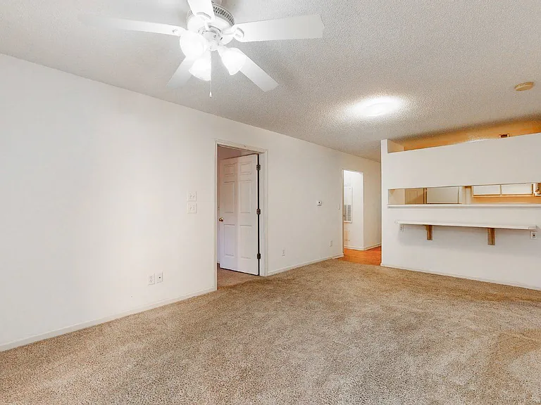 334 Brownlea Dr #6G — Photo 4