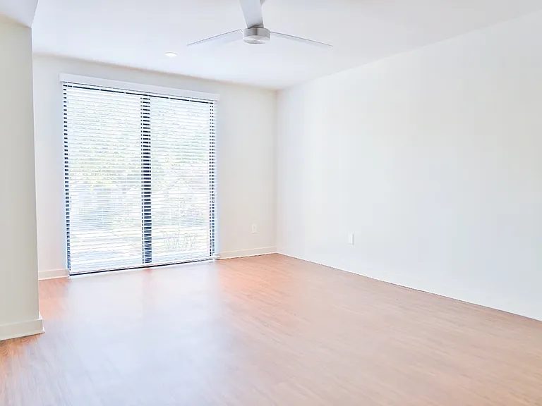 2043 Sul Ross St #8 — Photo 6