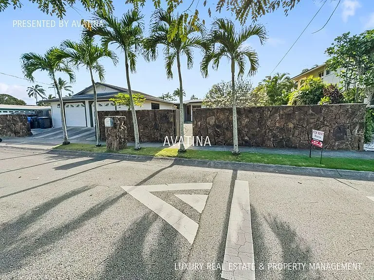 596 Iana St — Photo 24