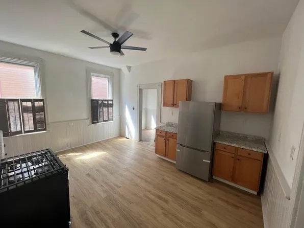 12 Heckelman St, Pittsburgh, PA 15212