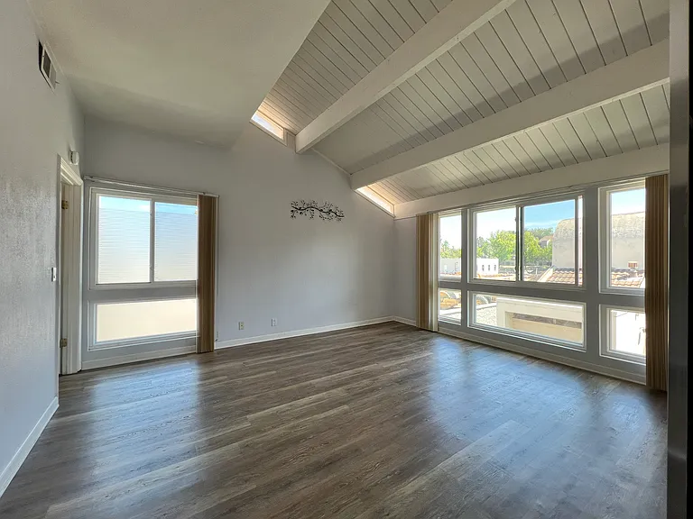1st Bedroom Suite