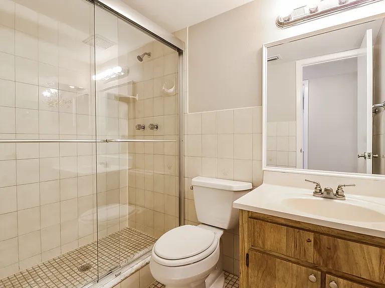 2825 Cedaridge Dr — Photo 16