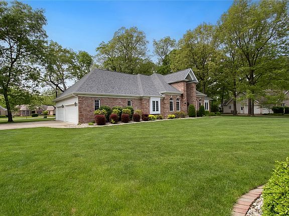 4th image of 2914 Oakwood Dr