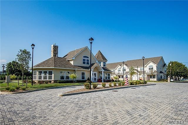 2nd image of 202 Anchor Ct