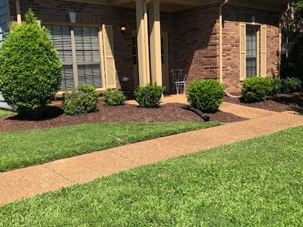 8916 Sawyer Brown Rd, Nashville, TN 37221