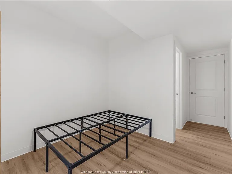 185 Randolph Pl — Photo 24