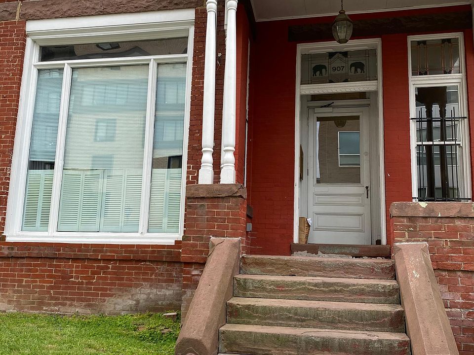 1st image of 907 W Grace St APT A