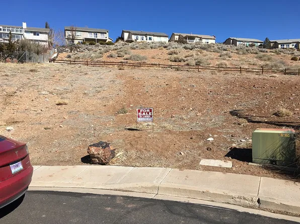 890 Pomarius Ct, Reno, NV 89512