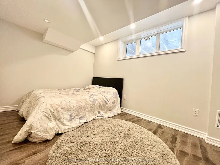 18 Fountain Ct — Photo 9
