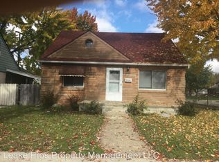 8323 State Park, Center Line, MI 48015