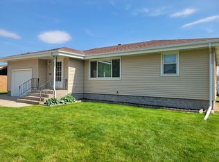 929 20th St, Columbus, NE 68601