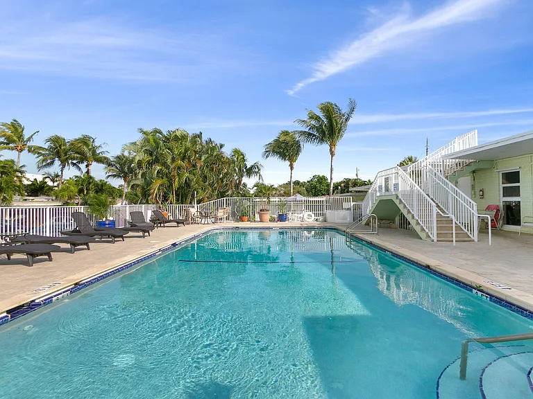 5019 N Ocean Blvd #1 — Photo 2