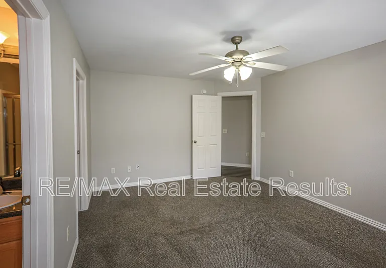 3711 SW Hansom Loop — Photo 19