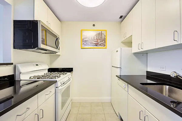 Rented by Compass | media 14