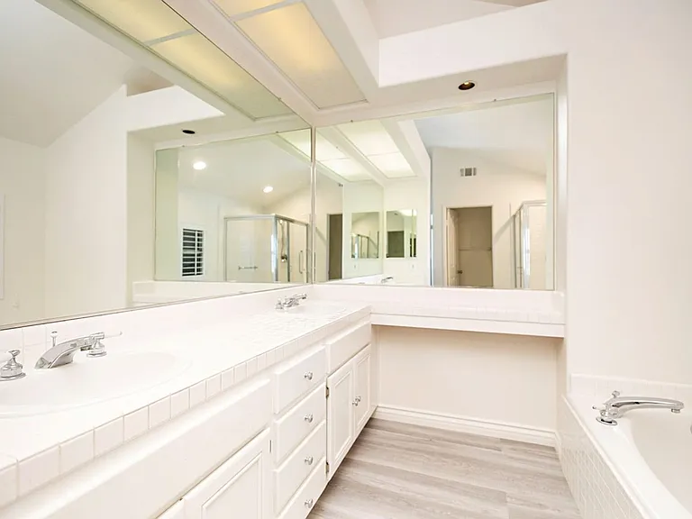 54 Cameray Hts — Photo 12
