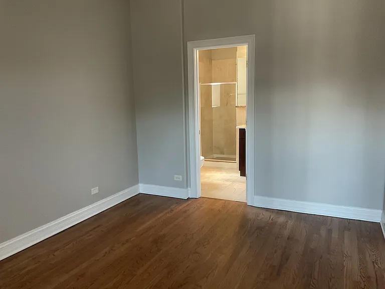 6549 S Minerva Ave #2S — Photo 5
