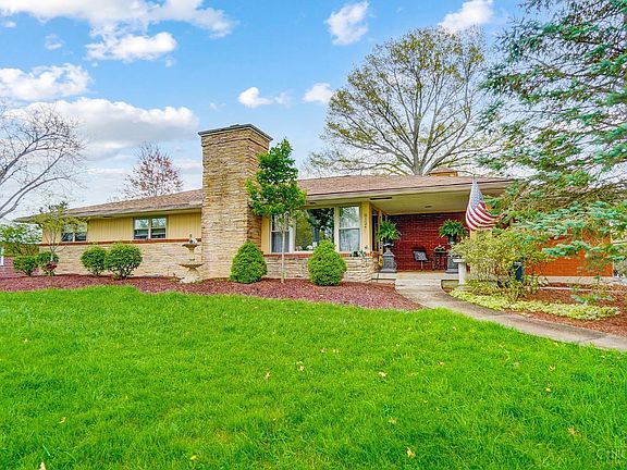 2nd image of 8124 Fontaine Ct