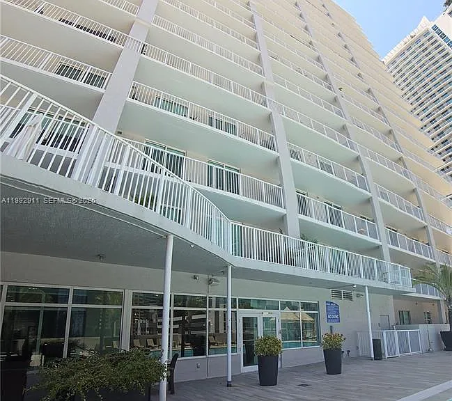 1250 S Miami Ave #1514 — Photo 38