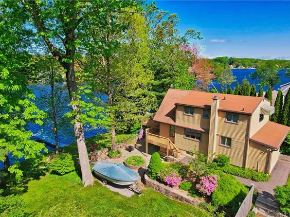 31 Averyll Avenue, Wolcott, CT 06716