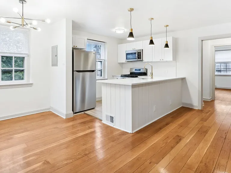 2834 Midvale Ave #M-2834B — Photo 32