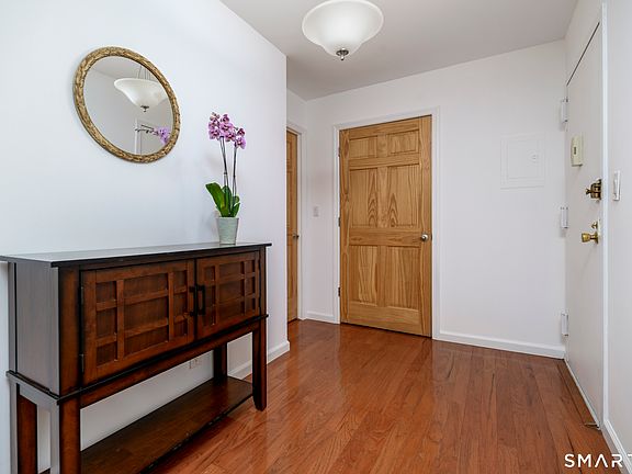 2nd image of 50 Glenbrook Road APT 7C
