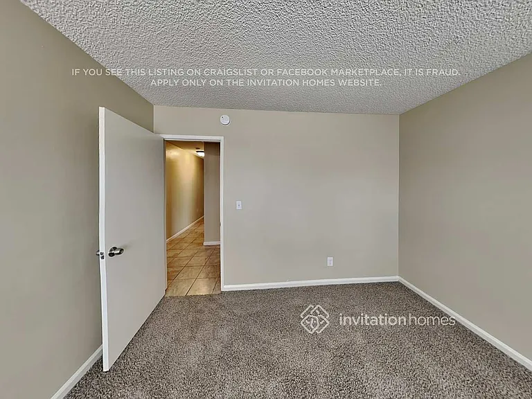 1406 E Elsmere Dr — Photo 14