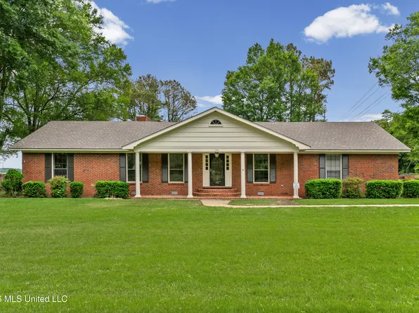 215 Terry Ave, Crenshaw, MS 38621
