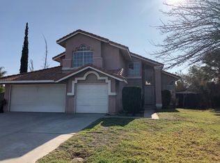 1635 W Summerset Dr, Rialto, CA 92377