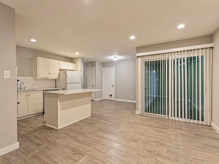 7004 Bryn Mawr Cv — Photo 6