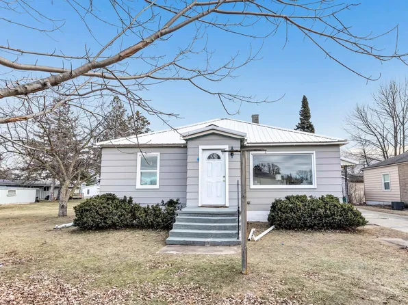 1306 Myrtle St, Marinette, WI 54143