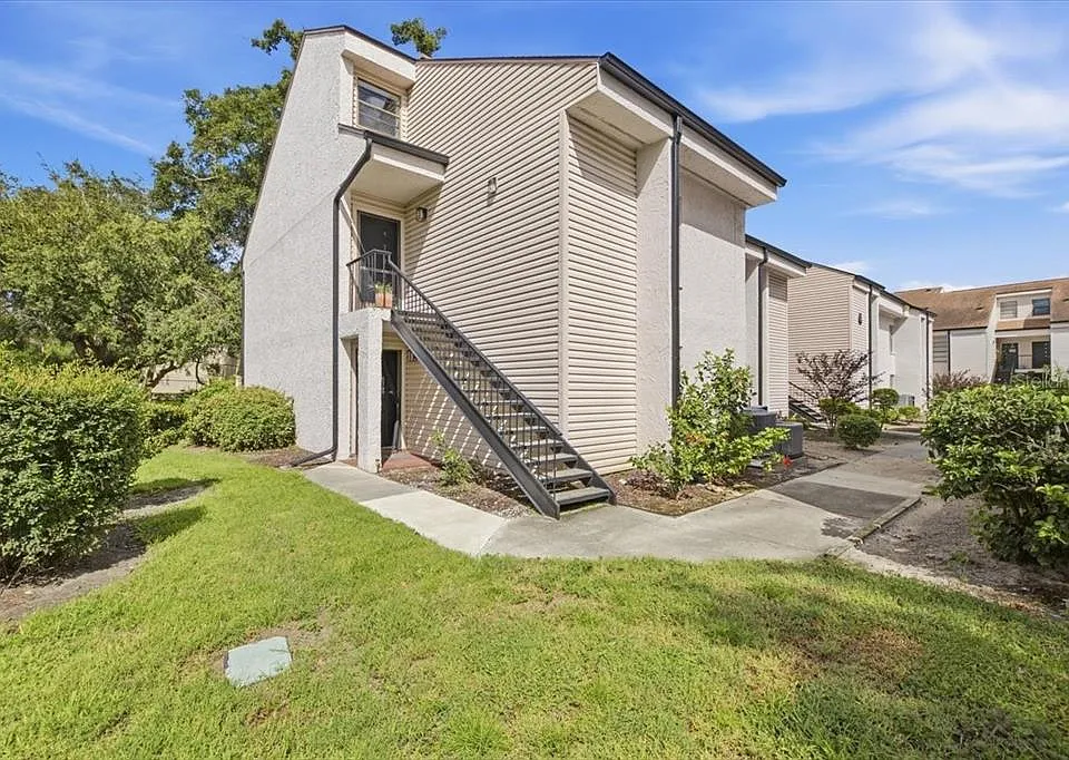 4769 Puritan Cir #401
