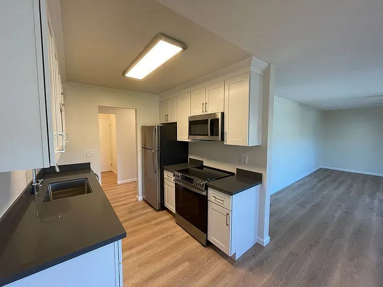 410 Evelyn Ave — Photo 7