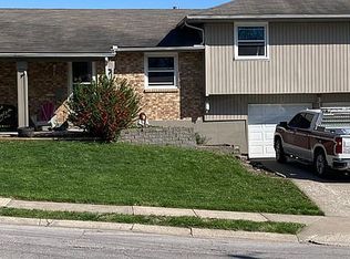 18413 E Salisbury Rd, Independence, MO 64056