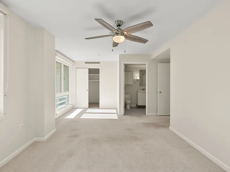 1008 Massachusetts Ave — Photo 16