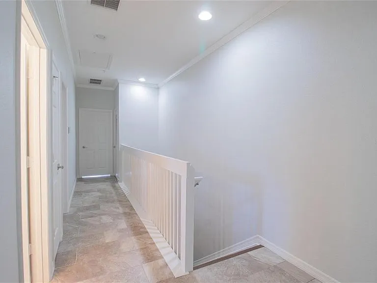 7231 Hamilton Rd — Photo 4