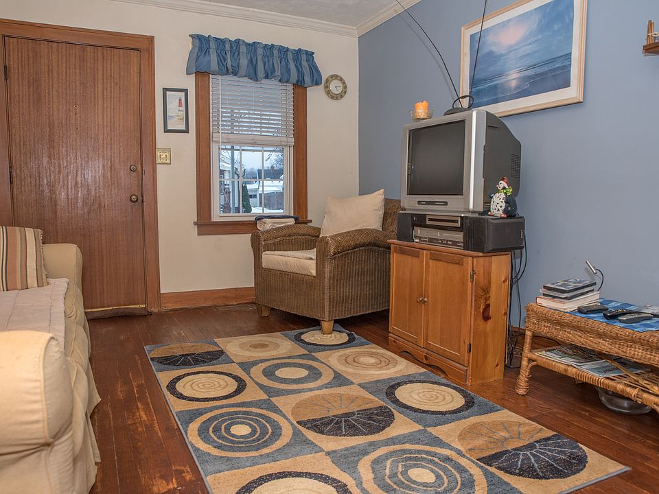 1st image of 4522 Tuxedo Ave
