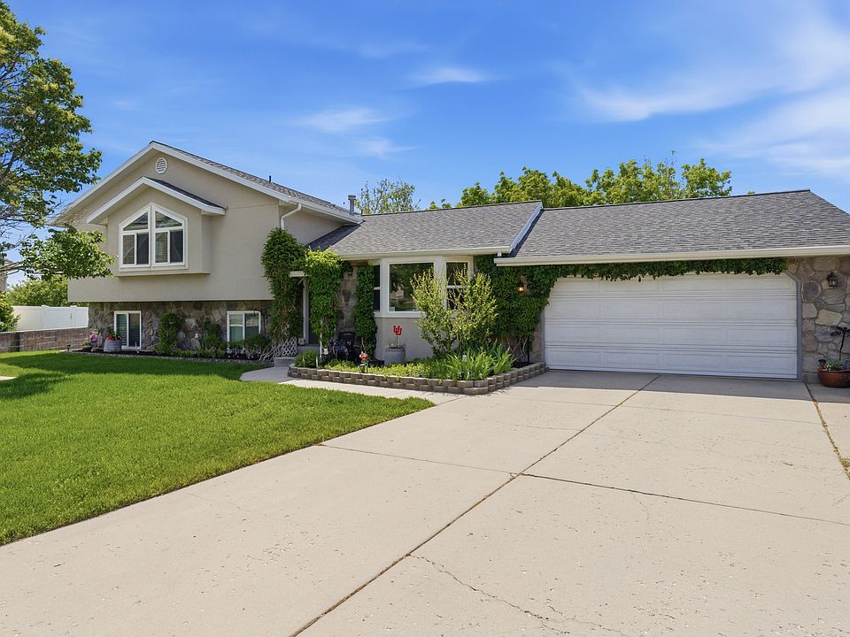1st image of 1320 E Woodhill Cir