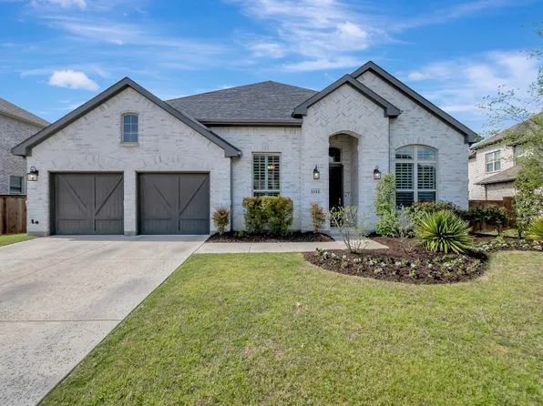 1141 Lake Hills Trl, Roanoke, TX 76262