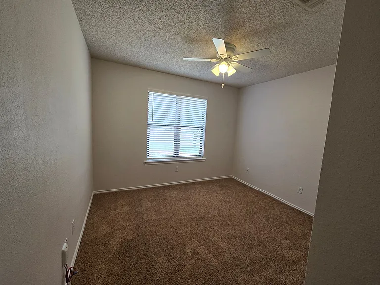 401 Justice Ave — Photo 18