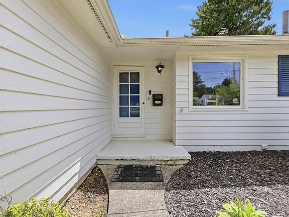 4th image of 325 Stare Rd