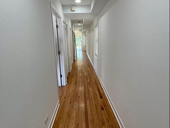 5th image of 1450 W Walton St #1