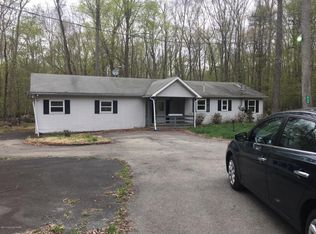 4138 White Pine Ln, East Stroudsburg, PA 18301