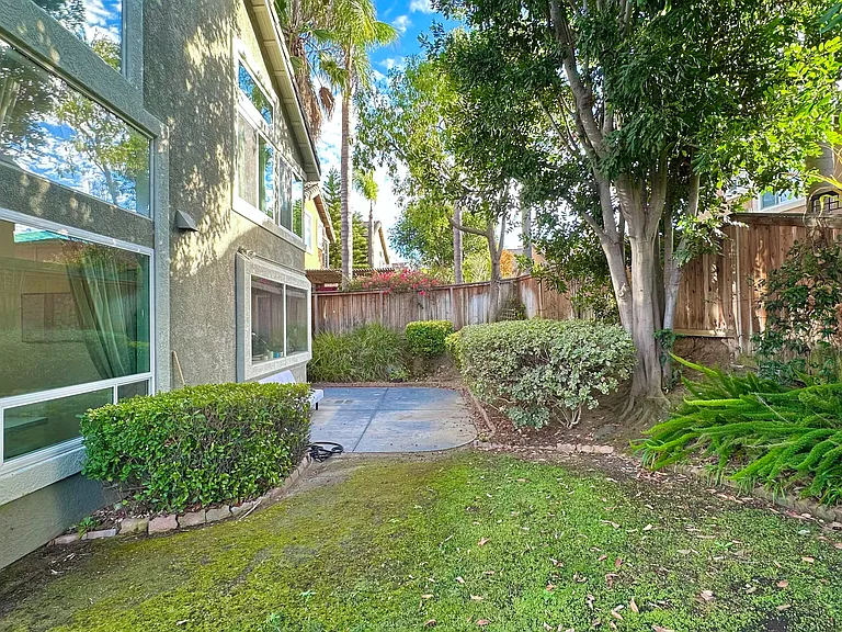 13686 Essence Rd — Photo 44