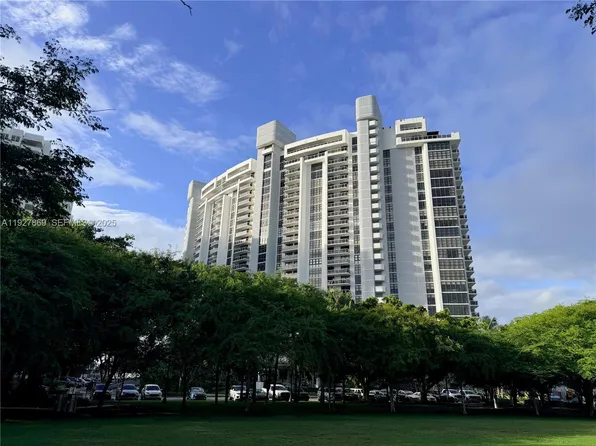 9 Island Ave APT 2414, Miami Beach, FL 33139